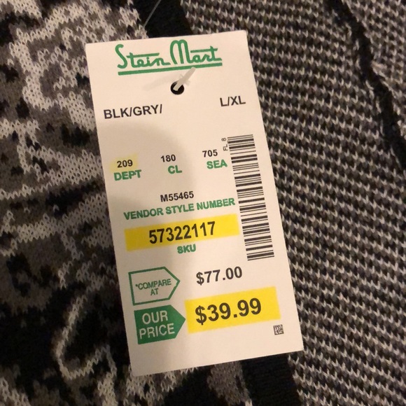 Jillian Nicole Wrap/Poncho - Picture 3 of 7